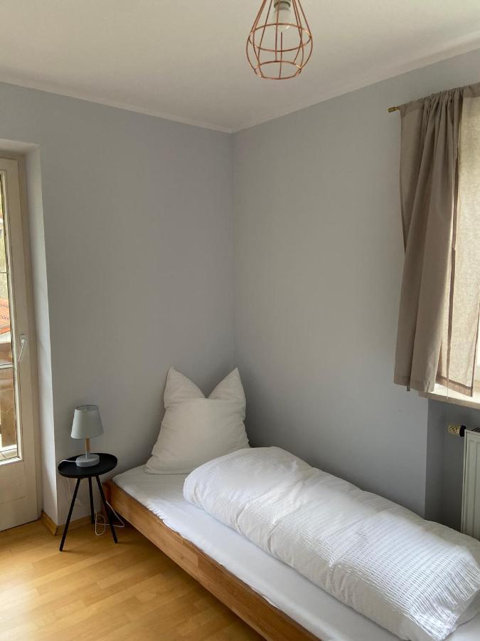 Modern Eingerichtete Wohnung Mit 2 Schlafzimmern Bergen  Kültér fotó